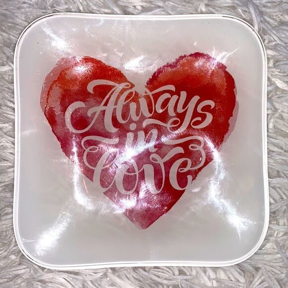 Always In Love Red Heart Jewelry Trinket Tray Clear Dish - Picture 2 of 7